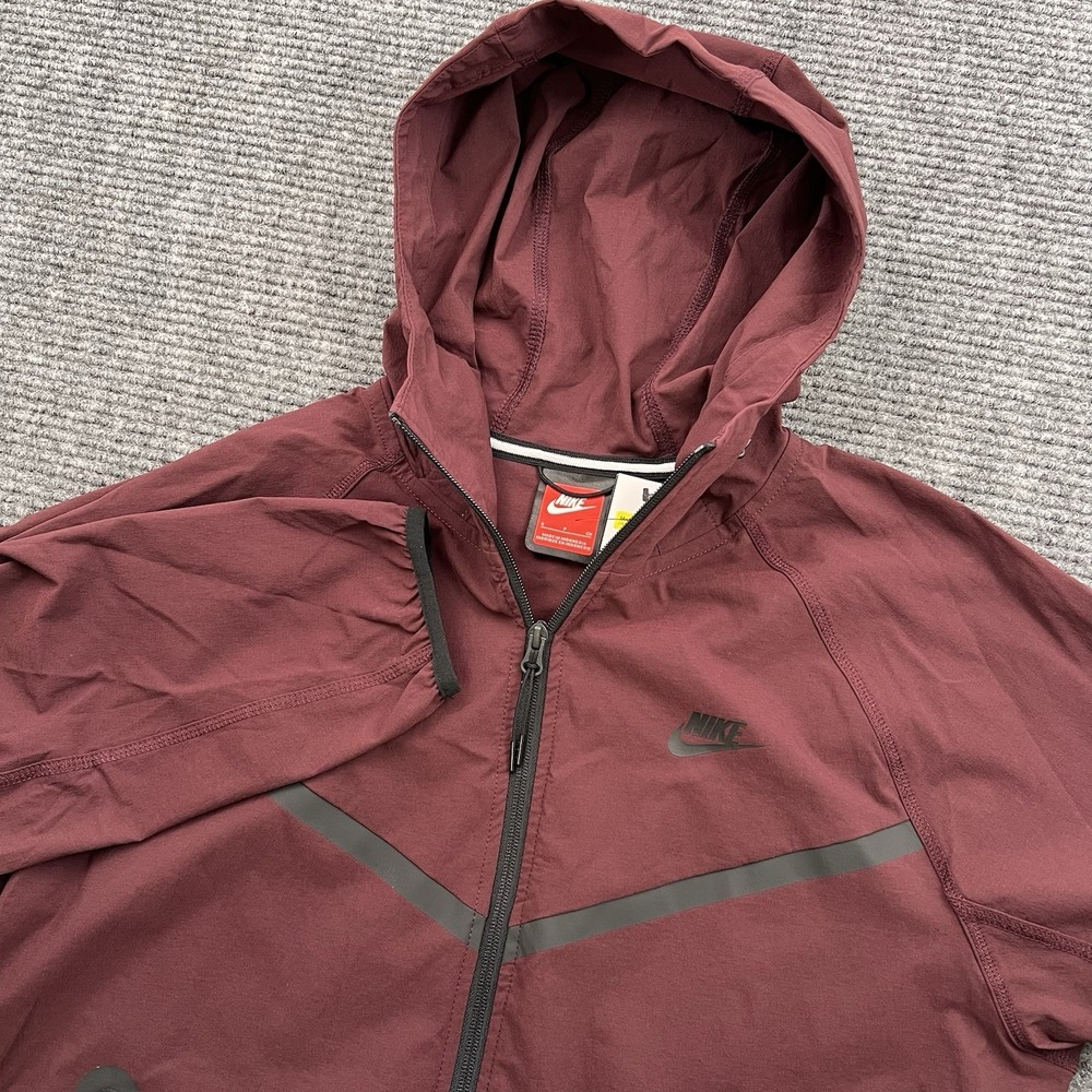 Nike Tech Woven Windbreaker Hooded‎ Jacket Burgundy HM7151 Men's Small NWT $145